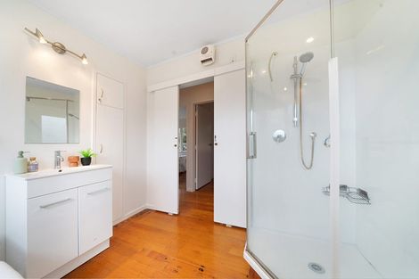 Photo of property in 174 Don Buck Road, Massey, Auckland, 0614