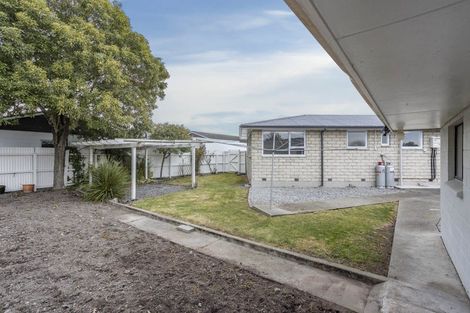 Photo of property in 8 Doggett Place, Rangiora, 7400