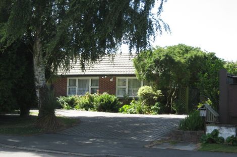 Photo of property in 6 Wyatt Place, Russley, Christchurch, 8042