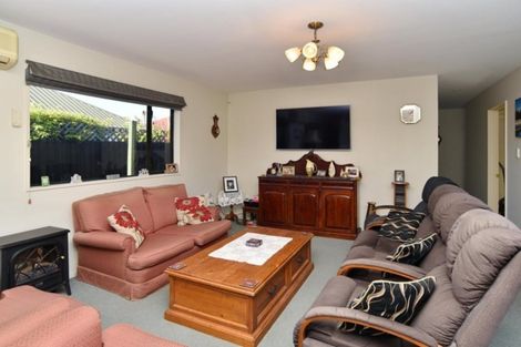 Photo of property in 22 Buckleys Road, Rangiora, 7400