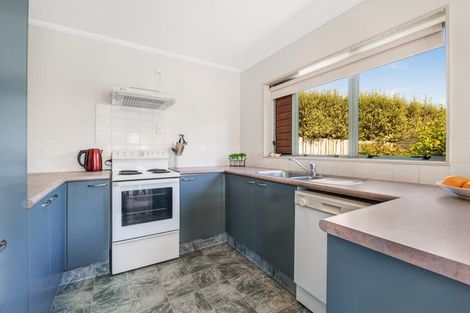 Photo of property in 6 The Boulevard, Red Beach, 0932