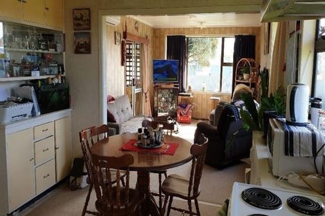 Photo of property in 19 Gloag Street, Waverley, 4510