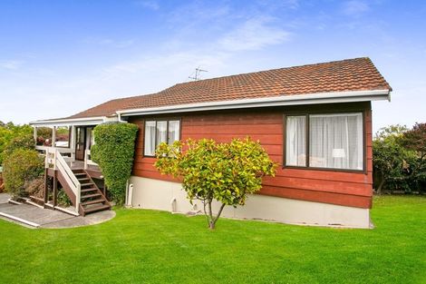 Photo of property in 6 Elizabeth Drive, West Harbour, Auckland, 0618