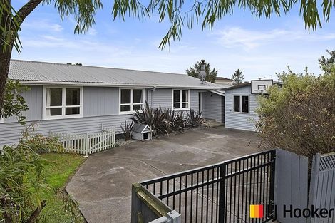 Photo of property in 3 Cargill Street, Papakura, 2110
