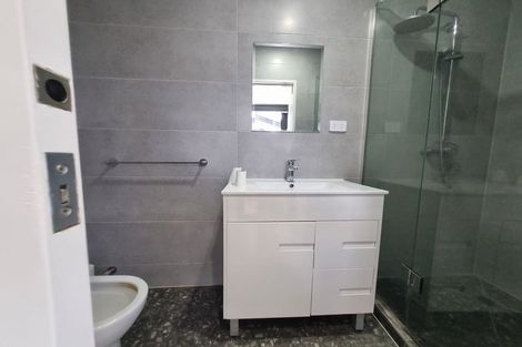 Photo of property in 2 Arnhem Place, Pukekohe, 2120