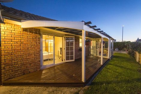 Photo of property in 25 Stewart Crescent, Hokowhitu, Palmerston North, 4410