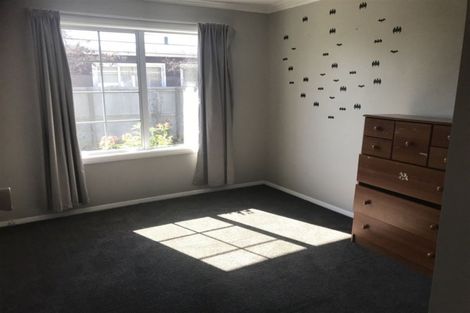 Photo of property in 633 Main North Road, Belfast, Christchurch, 8051