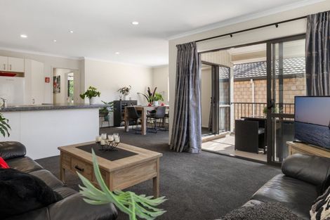 Photo of property in 3/19 Glencarron Place, Bethlehem, Tauranga, 3110