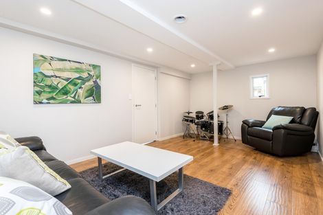 Photo of property in 65 Meadway, Sunnyhills, Auckland, 2010