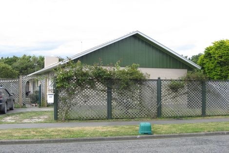 Photo of property in 42 Frensham Crescent, Woolston, Christchurch, 8062