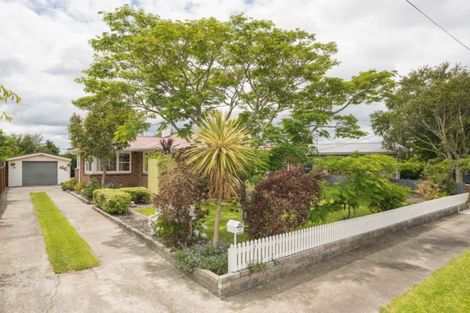 Photo of property in 42 Tararua Terrace, Cloverlea, Palmerston North, 4412