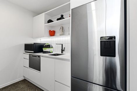 Photo of property in 6 Aubrey Street, New Plymouth, 4310