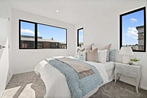 Photo of property in 8 Tokarewa Close, Mount Wellington, Auckland, 1062