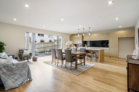 Photo of property in 13 Pin Oak Drive, Schnapper Rock, Auckland, 0632