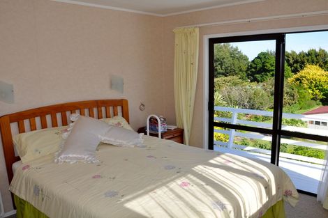 Photo of property in 122 Athenree Road, Athenree, Katikati, 3177