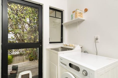 Photo of property in 4 Waverton Terrace, Churton Park, Wellington, 6037