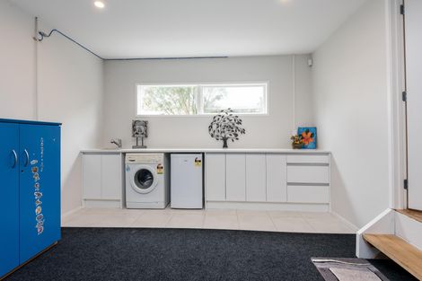 Photo of property in 65 Meadway, Sunnyhills, Auckland, 2010