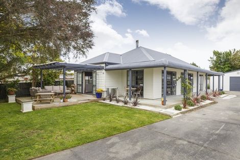 Photo of property in 23 Charles Cross Street, Longburn, Palmerston North, 4412