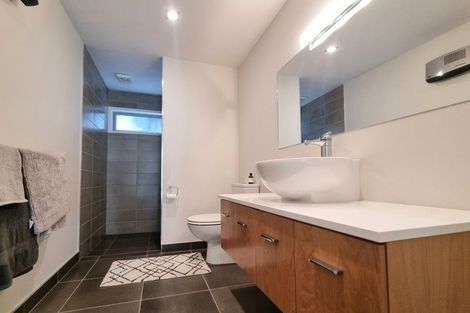 Photo of property in 29 Amelia Crescent, Waikawa, Picton, 7220