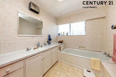 Photo of property in 2/69 Settlement Road, Papakura, 2110