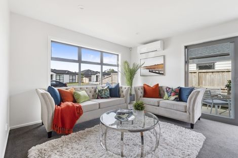 Photo of property in 16 Silver Beech Street, Takanini, 2110