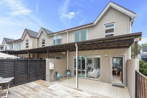 Photo of property in 9f Clearwater Cove, West Harbour, Auckland, 0618