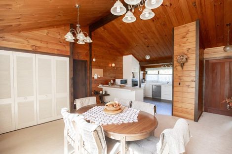 Photo of property in 2 Hale Place, Ngatea, 3503