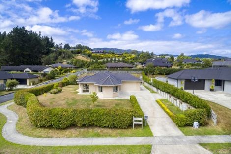 Photo of property in 12 Opal Avenue, Timberlea, Upper Hutt, 5018