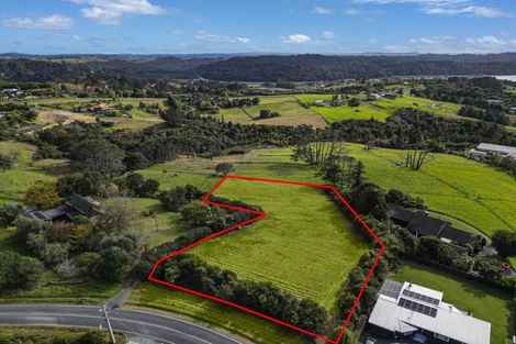 Photo of property in 13 Vaughans Road, Okura, Albany, 0792