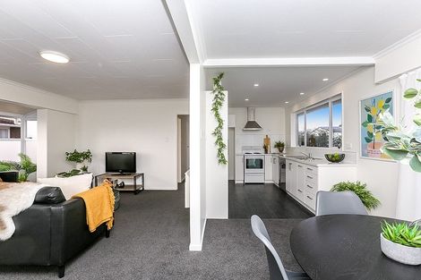 Photo of property in 2/25 Wallath Road, Westown, New Plymouth, 4310