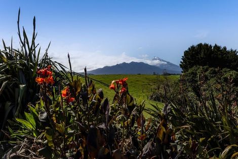 Photo of property in 253 Lwr Pitone Road, Pitone, New Plymouth, 4374