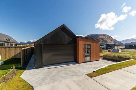 Photo of property in 36 Muster Road, Jacks Point, 9371