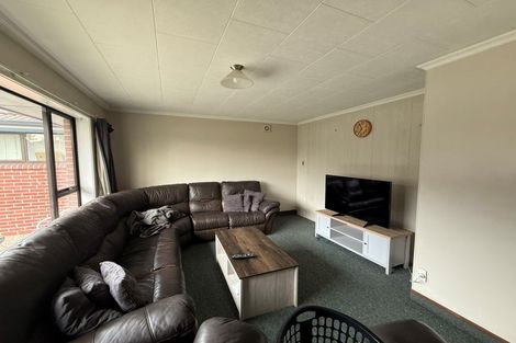 Photo of property in 8 Appleby Crescent, Burnside, Christchurch, 8053