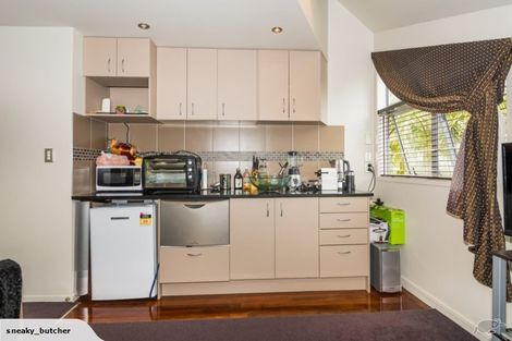 Photo of property in 34 Kiteroa Terrace, Rothesay Bay, Auckland, 0630