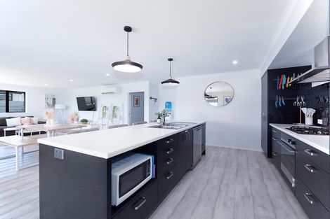 Photo of property in 8 Captains Loop, Haruru, 0204