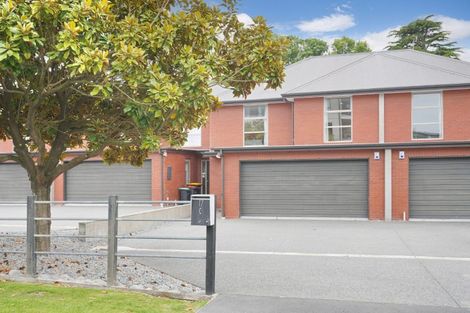 Photo of property in 15 Athol Terrace, Upper Riccarton, Christchurch, 8041