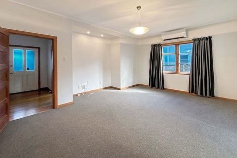 Photo of property in 31 Happy Valley Road, Owhiro Bay, Wellington, 6023