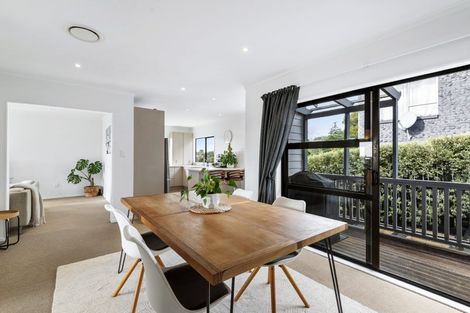 Photo of property in 3/7 Lynngate Place, Hillcrest, Auckland, 0627