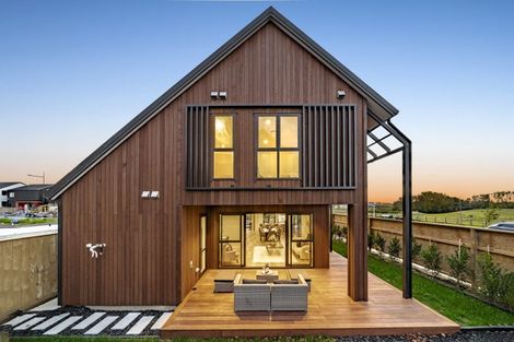 Photo of property in 1 Dorset Down Drive, Karaka, 2580