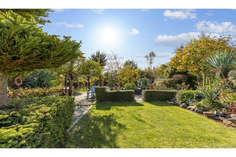 Photo of property in 33 Willowside Place, Amberley, 7410