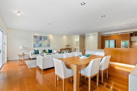 Photo of property in 5/258 Hurstmere Road, Takapuna, Auckland, 0622