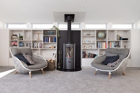 Photo of property in 112 Karewa Parade, Papamoa Beach, Papamoa, 3118