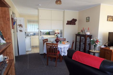 Photo of property in 8a Kouma Place, Fairy Springs, Rotorua, 3015