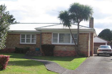 Photo of property in 11 Campbell Place, Papakura, 2110