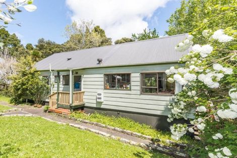 Photo of property in 66 Wirihana Road, Titirangi, Auckland, 0604