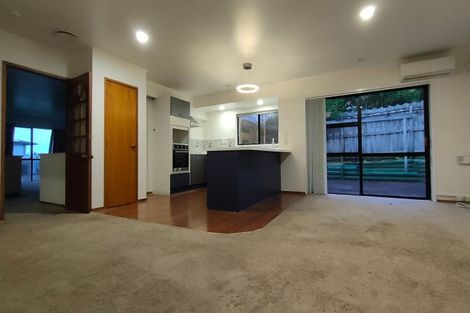 Photo of property in 40 Pigeon Mountain Road, Half Moon Bay, Auckland, 2012
