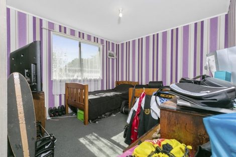 Photo of property in 15 Hydra Place, Glen Eden, Auckland, 0602