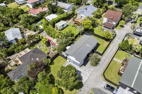 Photo of property in 69a Woodglen Road, Glen Eden, Auckland, 0602