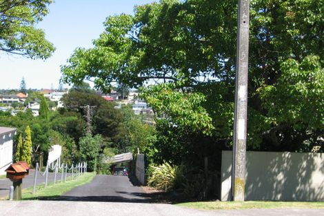 Photo of property in 20a Dallinghoe Crescent, Milford, Auckland, 0620