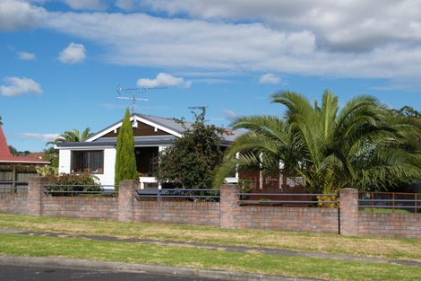 Photo of property in 6 Dana Place, Somerville, Auckland, 2014